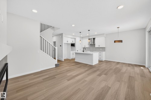 17427 3 Street, Edmonton, AB - Indoor Photo Showing Kitchen