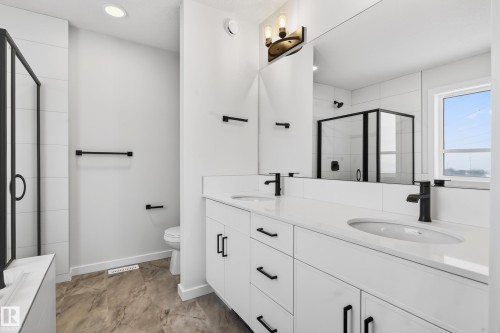 17427 3 Street, Edmonton, AB - Indoor Photo Showing Bathroom