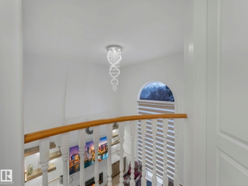 572 Butterworth Way, Edmonton, AB - Indoor Photo Showing Other Room