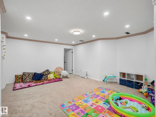 572 Butterworth Way, Edmonton, AB - Indoor