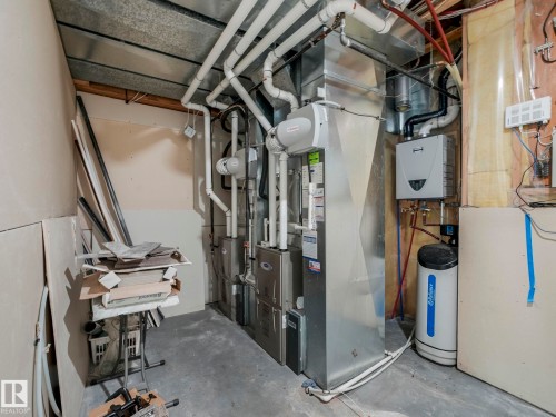 572 Butterworth Way, Edmonton, AB - Indoor Photo Showing Basement