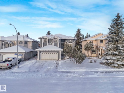 572 Butterworth Way, Edmonton, AB - Outdoor