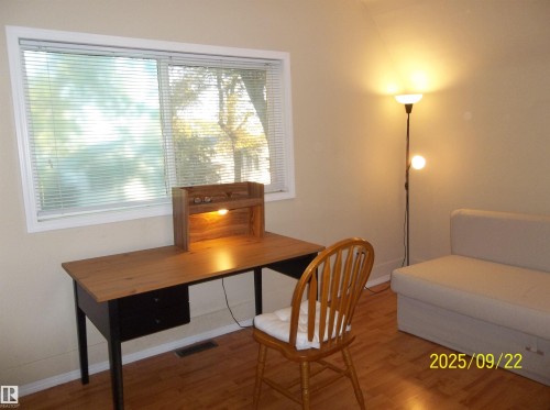 11824 79 Street, Edmonton, AB - Indoor