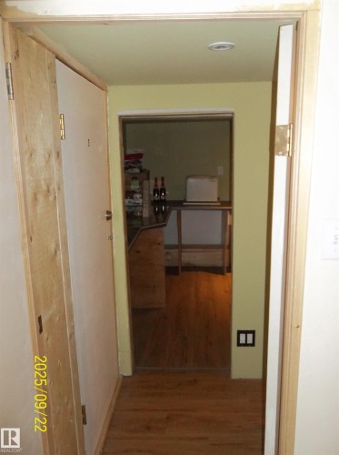 11824 79 Street, Edmonton, AB - Indoor Photo Showing Other Room