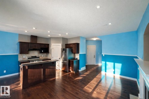 2825 16A Avenue, Edmonton, AB - Indoor Photo Showing Kitchen