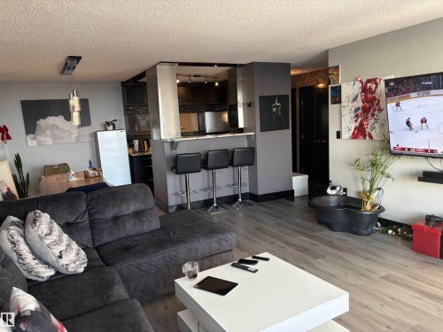 1314 13910 Stony Plain Road, Edmonton, AB - Indoor Photo Showing Living Room