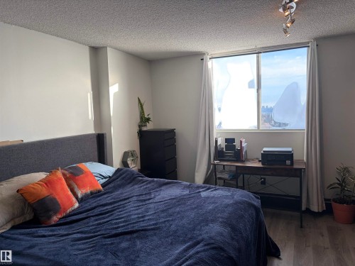 1314 13910 Stony Plain Road, Edmonton, AB - Indoor Photo Showing Bedroom