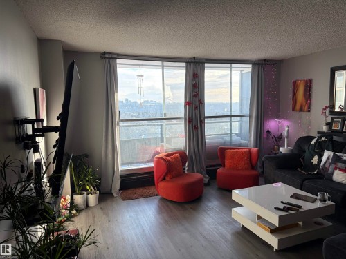 1314 13910 Stony Plain Road, Edmonton, AB - Indoor Photo Showing Living Room