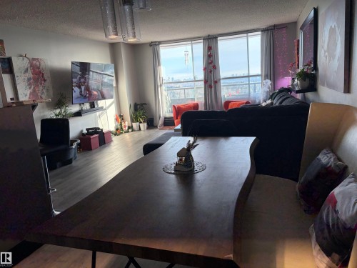 1314 13910 Stony Plain Road, Edmonton, AB - Indoor