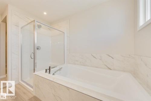 134 Sunland Way, Sherwood Park, AB - Indoor Photo Showing Bathroom