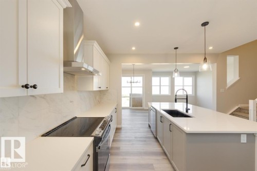 134 Sunland Way, Sherwood Park, AB - Indoor Photo Showing Kitchen With Upgraded Kitchen