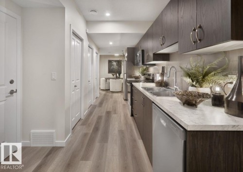 12844 211 Street, Edmonton, AB - Indoor Photo Showing Kitchen With Upgraded Kitchen