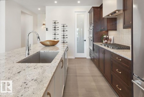 12844 211 Street, Edmonton, AB - Indoor Photo Showing Kitchen With Upgraded Kitchen