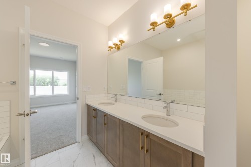 199 Stonehouse Way, Leduc, AB - Indoor Photo Showing Bathroom