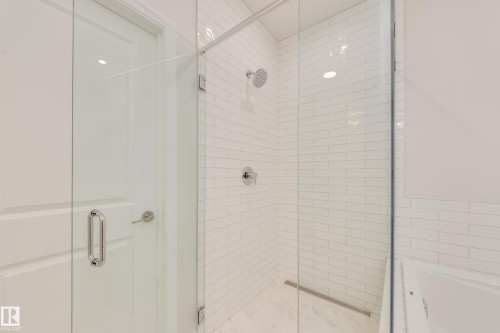 207 Stonehouse Way, Leduc, AB - Indoor Photo Showing Bathroom