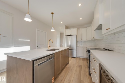 170 Stonehouse Way, Leduc, AB - Indoor Photo Showing Kitchen With Stainless Steel Kitchen With Upgraded Kitchen