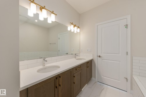 170 Stonehouse Way, Leduc, AB - Indoor Photo Showing Bathroom