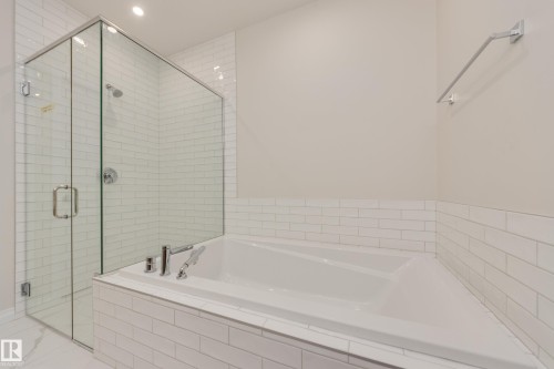 196 Stonehouse Way, Leduc, AB - Indoor Photo Showing Bathroom