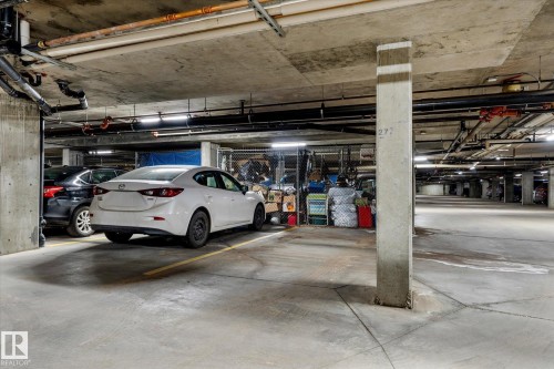 409 16035 132 Street, Edmonton, AB - Indoor Photo Showing Garage