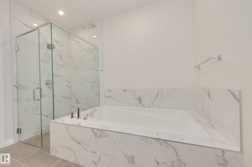 172 Stonehouse Way, Leduc, AB - Indoor Photo Showing Bathroom