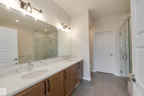172 Stonehouse Way, Leduc, AB - Indoor Photo Showing Bathroom
