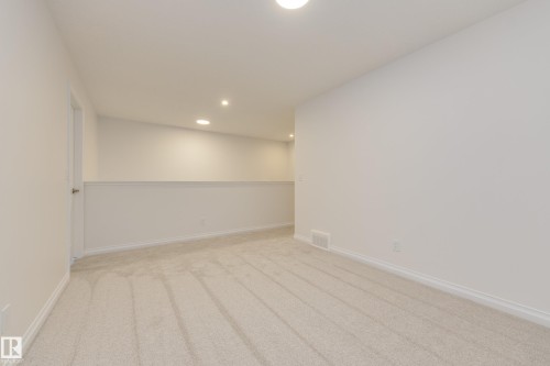 19322 22A Avenue, Edmonton, AB - Indoor Photo Showing Other Room