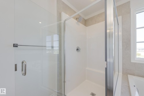 19322 22A Avenue, Edmonton, AB - Indoor Photo Showing Bathroom