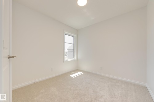 19322 22A Avenue, Edmonton, AB - Indoor Photo Showing Other Room