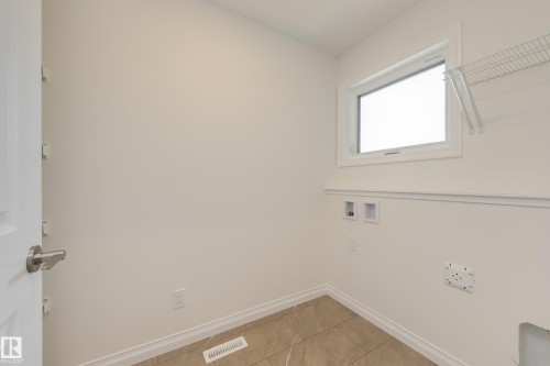 19322 22A Avenue, Edmonton, AB - Indoor Photo Showing Other Room