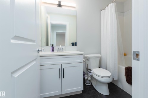 3805 Cherry Loop, Edmonton, AB - Indoor Photo Showing Bathroom
