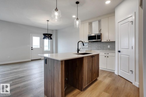 169 Caledon Crescent, Spruce Grove, AB - Indoor Photo Showing Kitchen