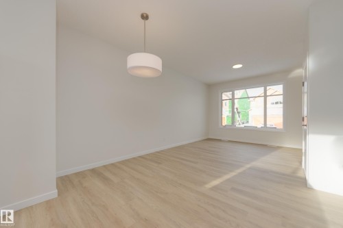 307 173 Avenue, Edmonton, AB - Indoor Photo Showing Other Room