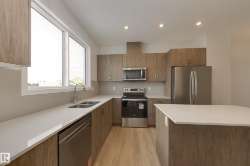 307 173 Avenue, Edmonton, AB - Indoor Photo Showing Kitchen With Double Sink With Upgraded Kitchen