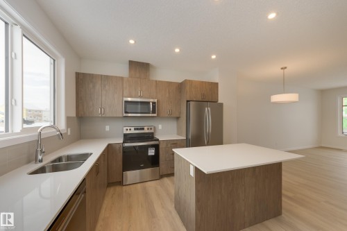307 173 Avenue, Edmonton, AB - Indoor Photo Showing Kitchen With Double Sink With Upgraded Kitchen