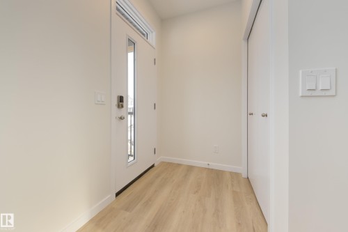 307 173 Avenue, Edmonton, AB - Indoor Photo Showing Other Room