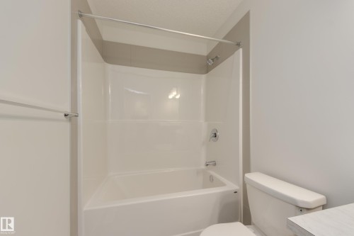307 173 Avenue, Edmonton, AB - Indoor Photo Showing Bathroom