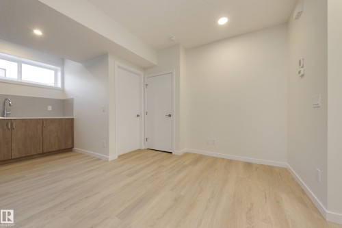 307 173 Avenue, Edmonton, AB - Indoor Photo Showing Other Room