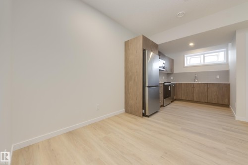 307 173 Avenue, Edmonton, AB - Indoor