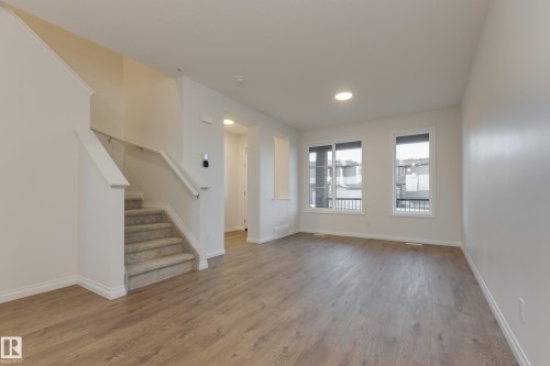21276 131 Avenue, Edmonton, AB - Indoor Photo Showing Other Room