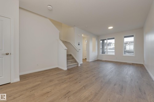 21276 131 Avenue, Edmonton, AB - Indoor Photo Showing Other Room