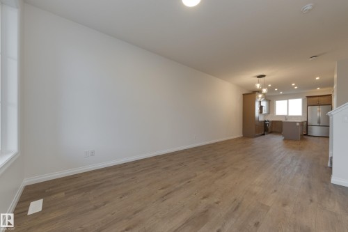 21276 131 Avenue, Edmonton, AB - Indoor Photo Showing Other Room