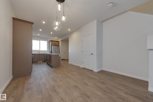 21276 131 Avenue, Edmonton, AB - Indoor Photo Showing Other Room