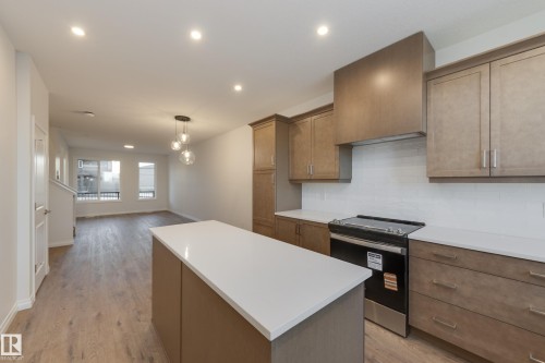 21276 131 Avenue, Edmonton, AB - Indoor Photo Showing Kitchen