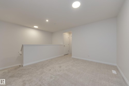21276 131 Avenue, Edmonton, AB - Indoor Photo Showing Other Room