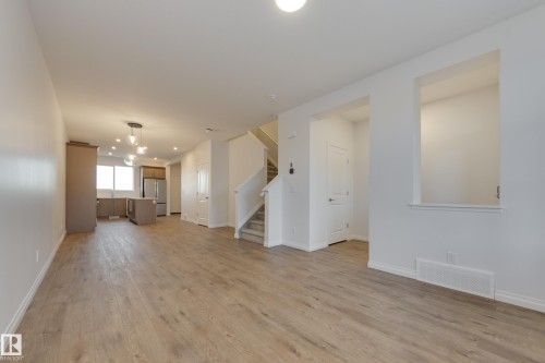 21276 131 Avenue, Edmonton, AB - Indoor Photo Showing Other Room