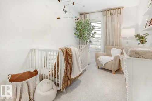 11977 35 Avenue, Edmonton, AB - Indoor Photo Showing Bedroom