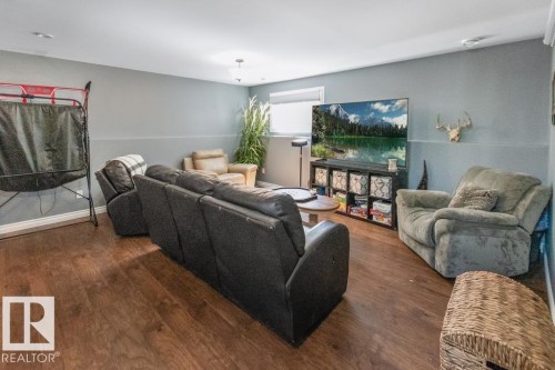 446 46410 Twp Rd 610, Rural Bonnyville M.D., AB - Indoor Photo Showing Living Room