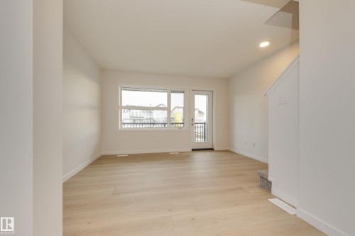 17238 4 Street, Edmonton, AB - Indoor Photo Showing Other Room