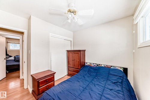 44 Grandin Road, St. Albert, AB - Indoor Photo Showing Bedroom