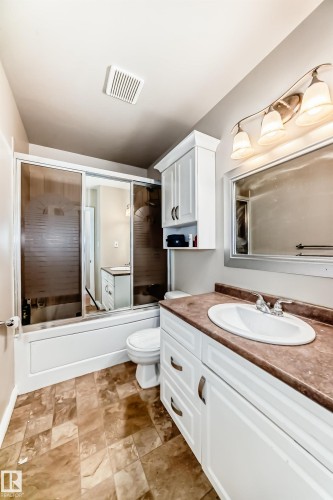 44 Grandin Road, St. Albert, AB - Indoor Photo Showing Bathroom